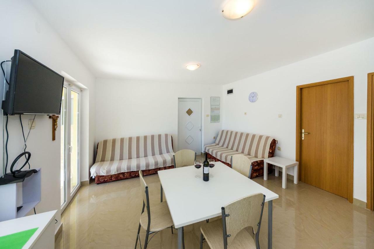 Apartmani Tanja Pridraga Exterior photo